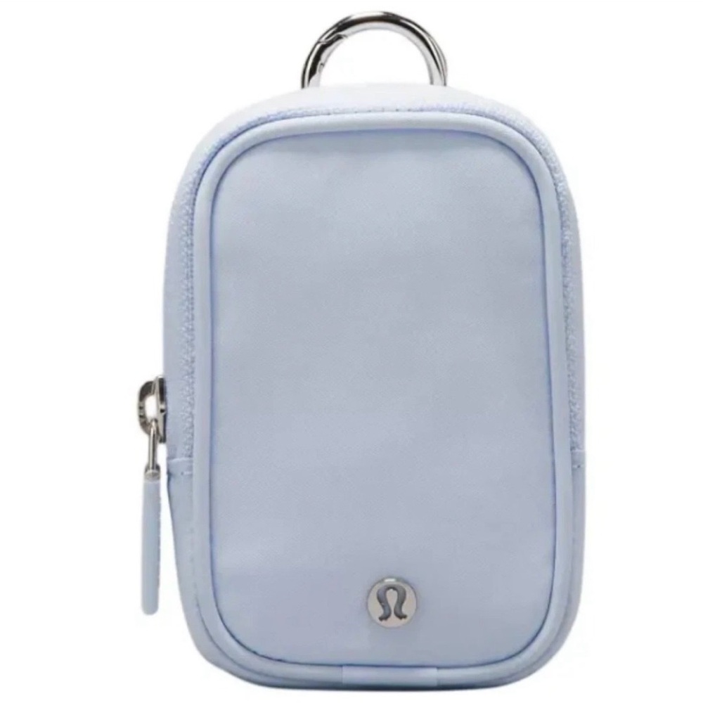 Lululemon clippable nano pouch NWT